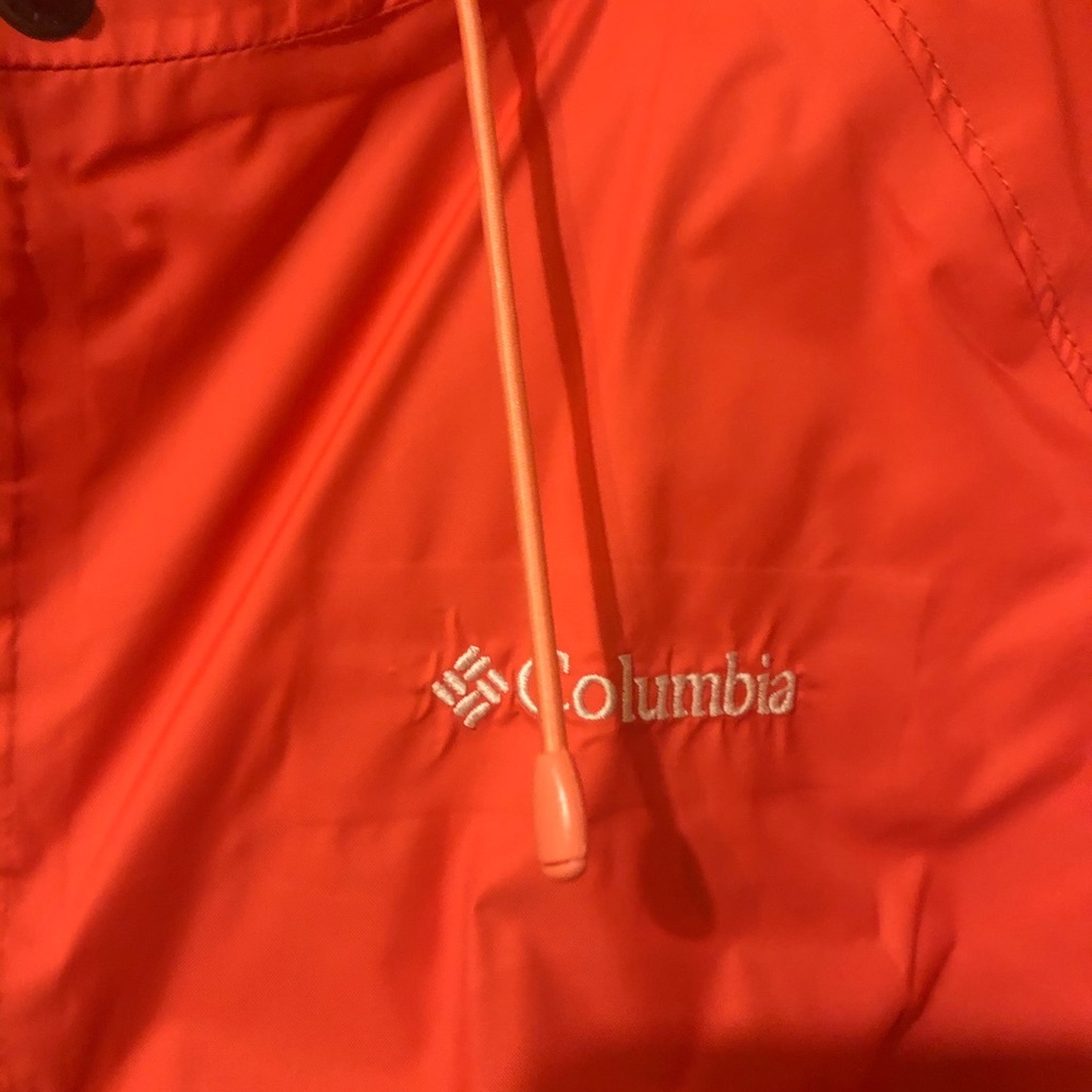 Women Columbia rain jacket